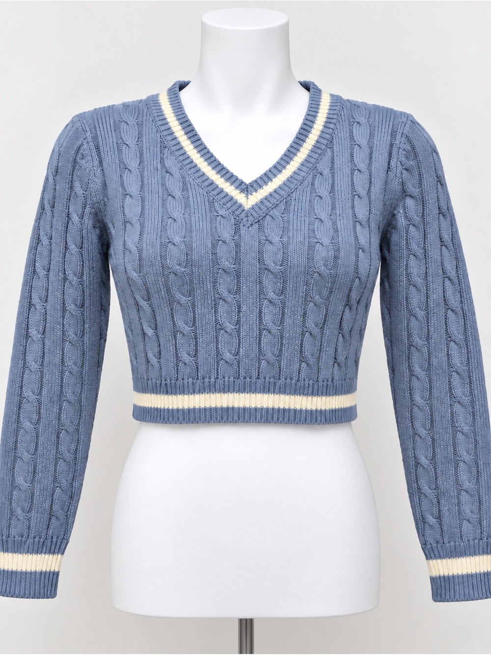 Women’s Blue Cable Knit Cropped V-Neck Sweater Size L 8/10
